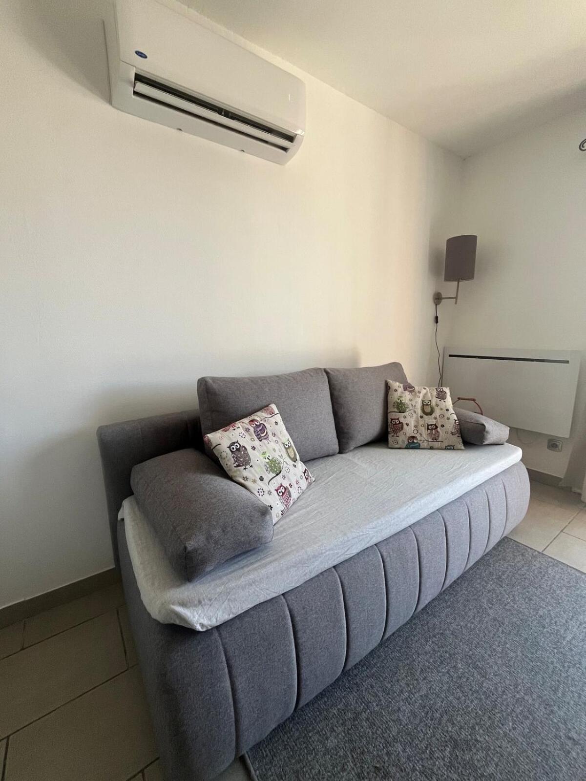 Studio Cosy Avec Climatisation Et Terrasse Malataverne Экстерьер фото
