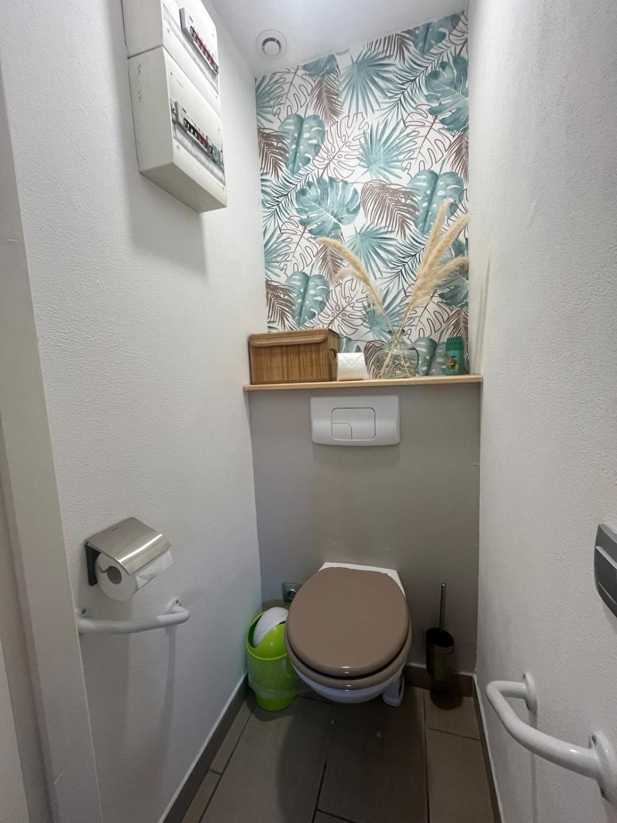 Studio Cosy Avec Climatisation Et Terrasse Malataverne Экстерьер фото