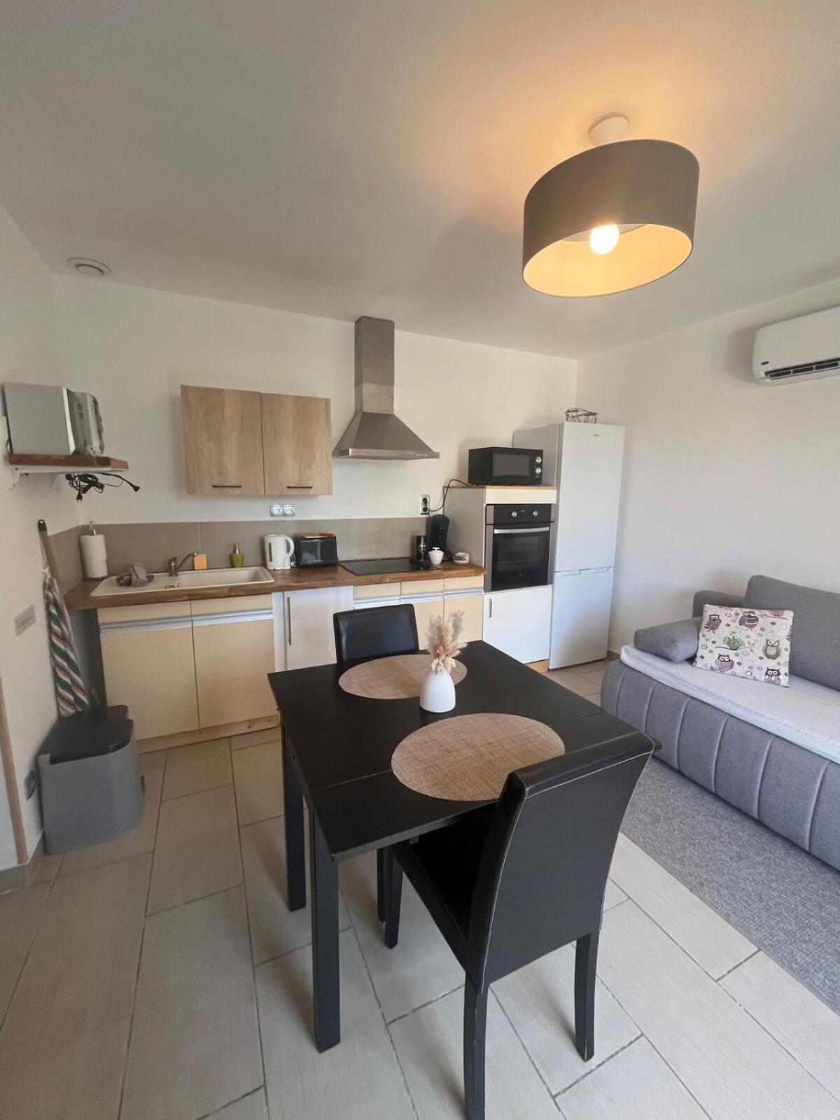 Studio Cosy Avec Climatisation Et Terrasse Malataverne Экстерьер фото